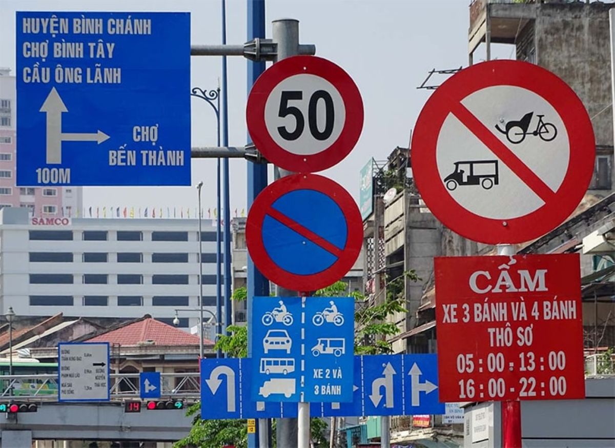 Quy định về giờ hoạt động và tải trọng xe tải tại Hà Nội và Tp Hồ Chí Minh