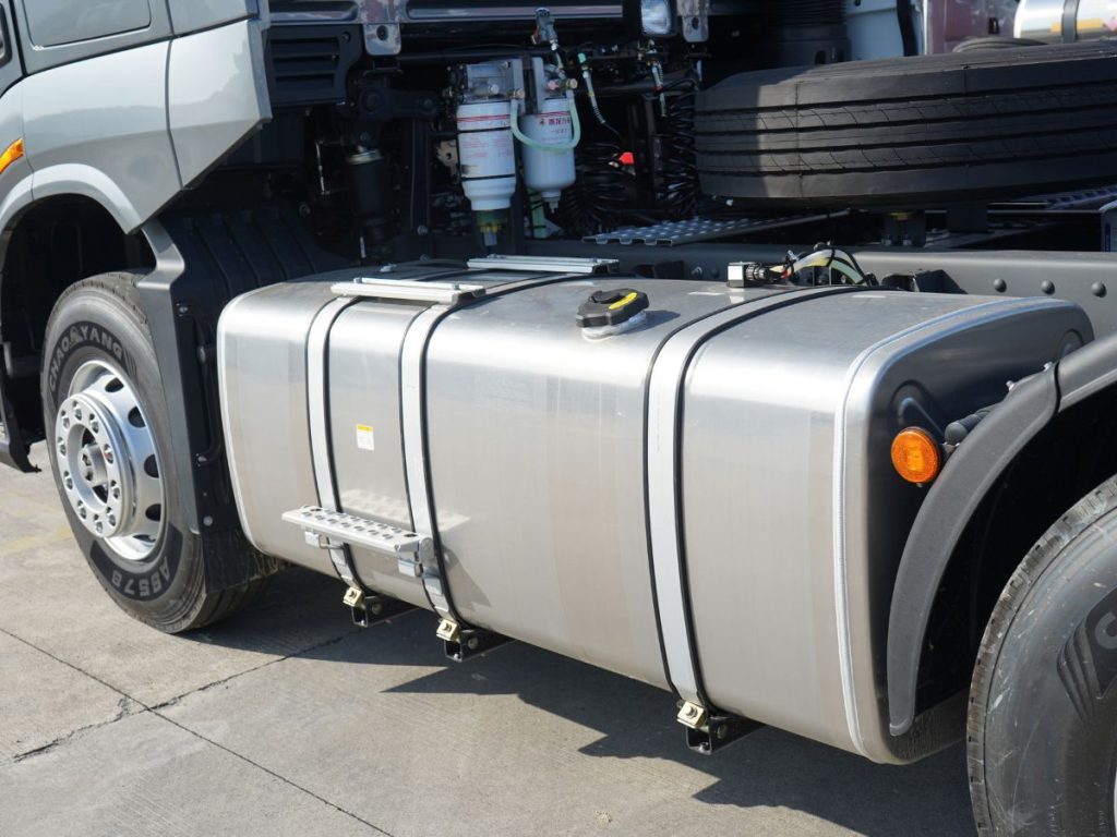 XE ĐẦU KÉO CHENGLONG MEGAX HK 470HP